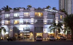 โรงแรมเซเลสเต- เปิดให้บริการสำหรับนักท่องเที่ยวและนักธุรกิจเท่านั้น